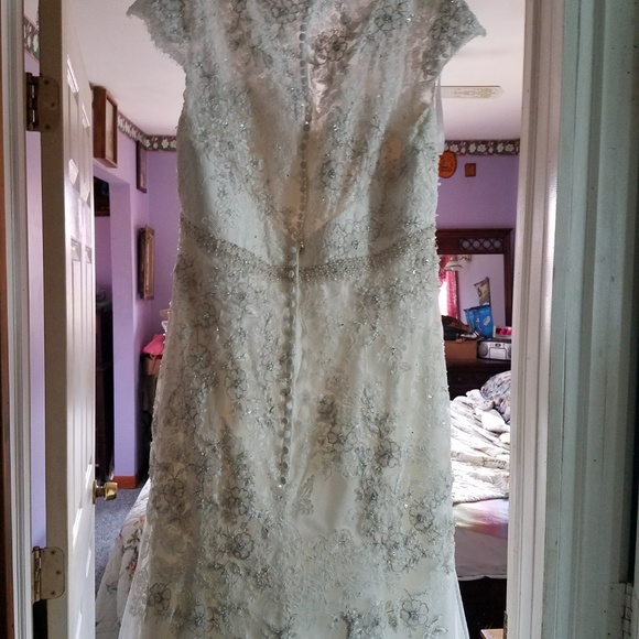 Allure Bridal gown style c150 - Picture 5 of 8